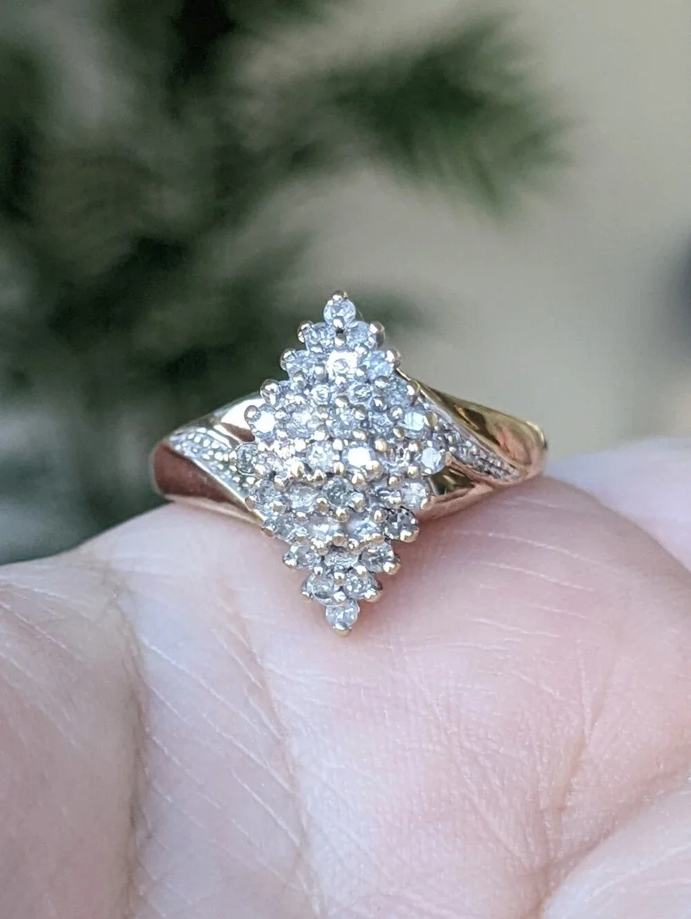 Antique 10K Gold Diamond Cluster Ring - Picture 4 of 16
